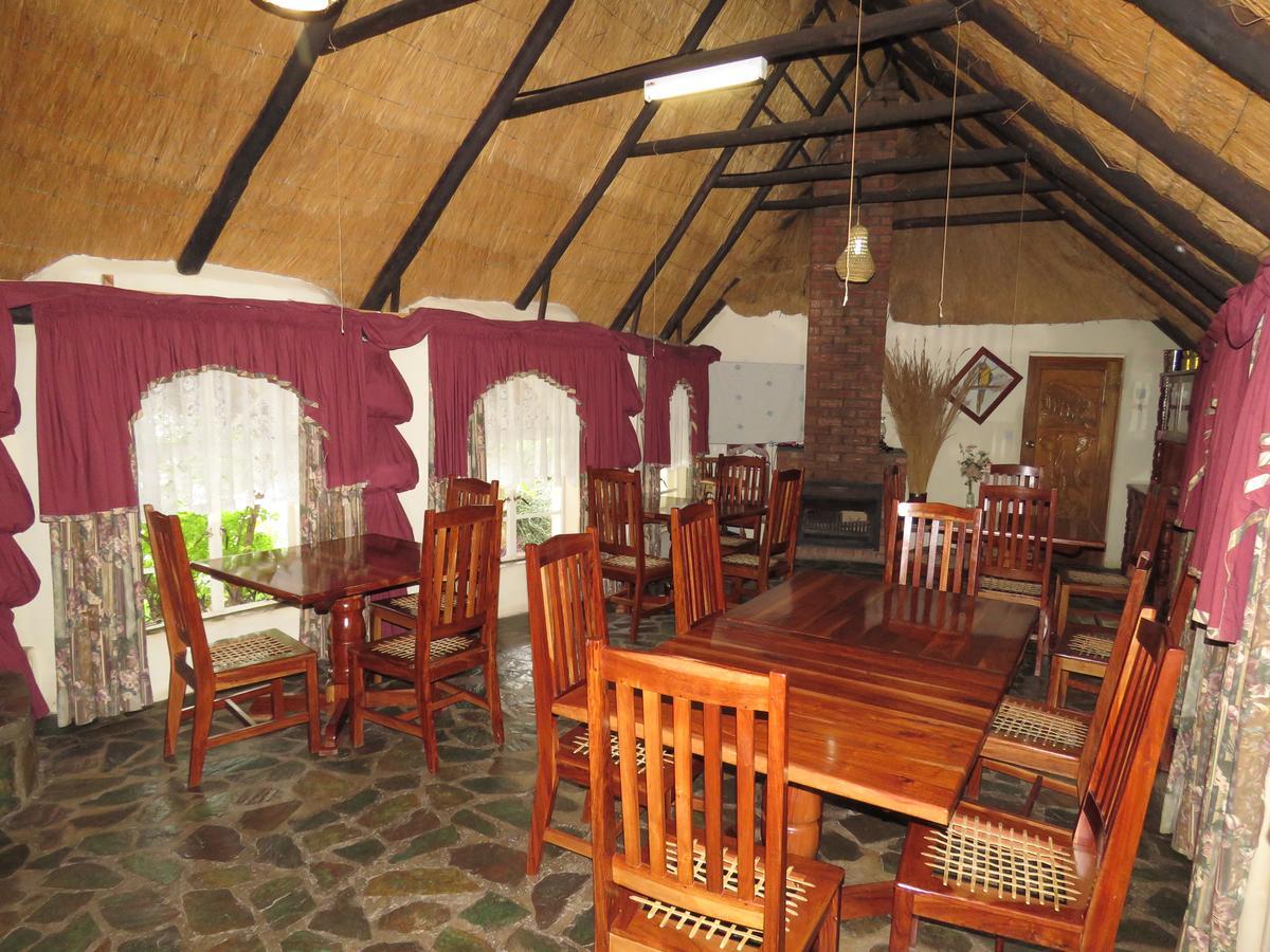 Parrot Lodge Bulawayo Dış mekan fotoğraf