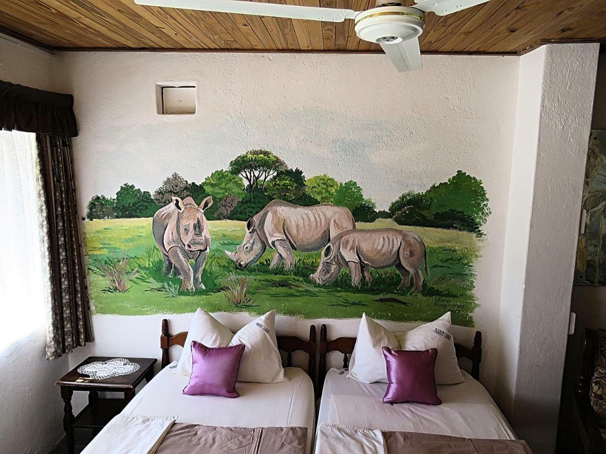 Parrot Lodge Bulawayo Dış mekan fotoğraf