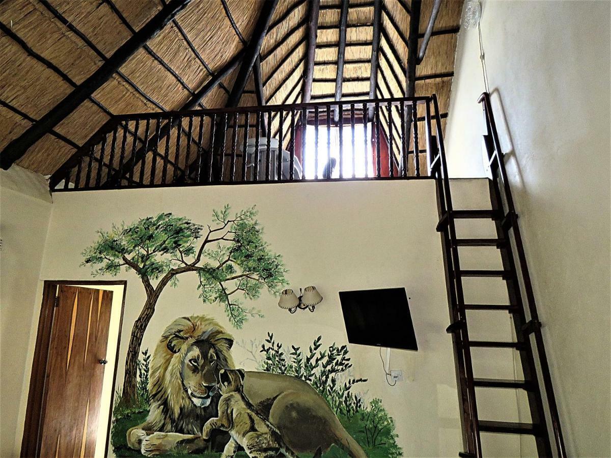 Parrot Lodge Bulawayo Dış mekan fotoğraf